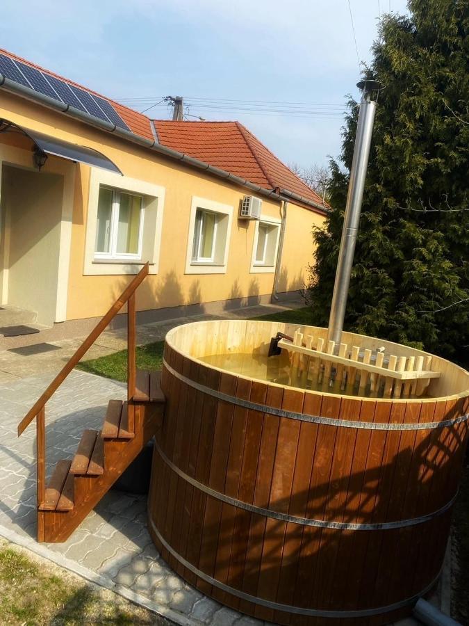 Matrai Vadaszhaz Matraterenye Exteriör bild